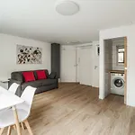 Bright And Cosy Flat At The Heart Of Paris In A Trendy District - Welkeys